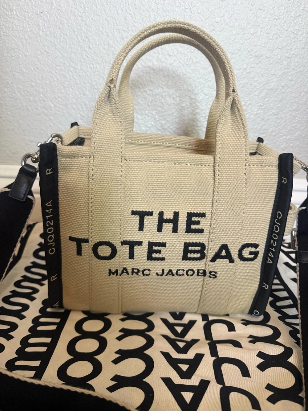 Authentic Marc Jacobs Small Canvas Tote in Cream with Black Trim